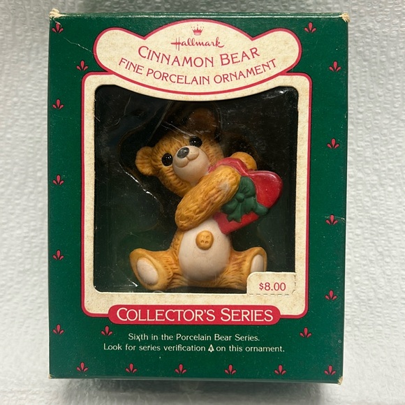 1988 Hallmark Keepsake Ornament Cinnamon Bear.(6th in the Porcelain Bear Series) - Picture 1 of 8